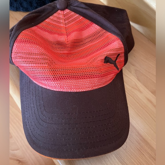 Like new Puma base ball cap and 2 new headband type sun caps - Picture 3 of 3